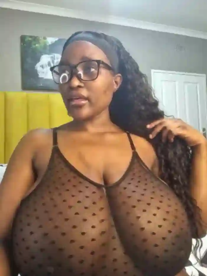 Bustygoddess32