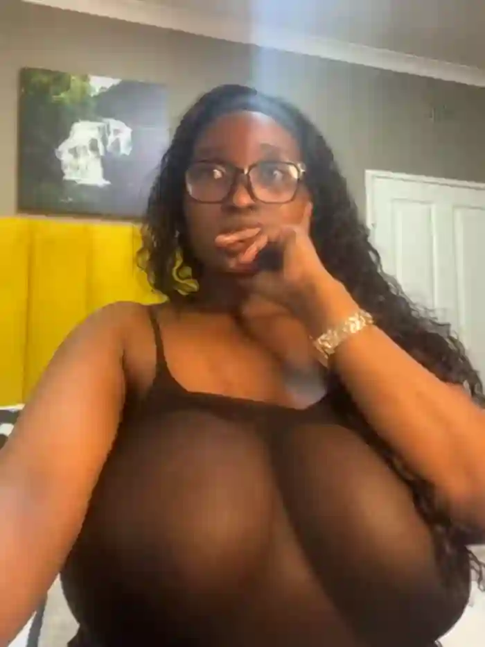 Bustygoddess32