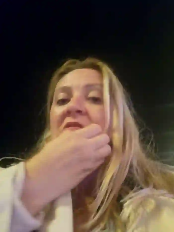 lady_charlyne