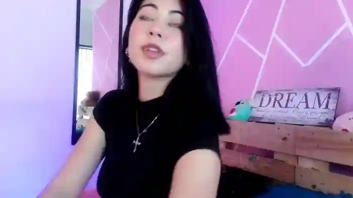 Zoe_Benson