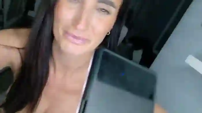 busty-milf-harper