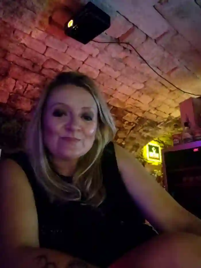 lady_charlyne