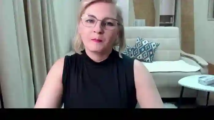 BlondeBrilliant7