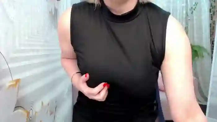 BlondeBrilliant7