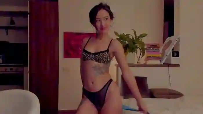 Alexa_Girl1