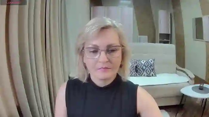BlondeBrilliant7