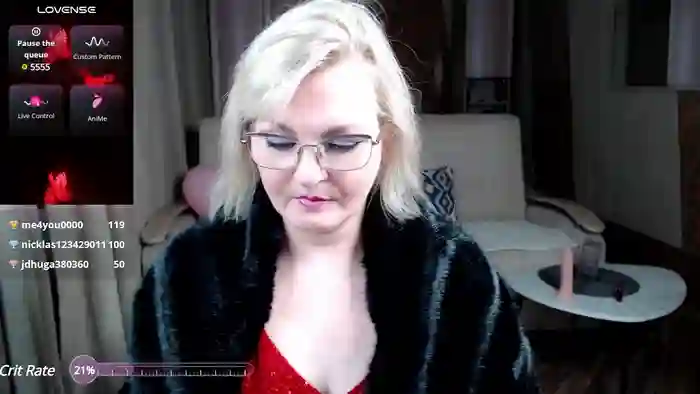 BlondeBrilliant7