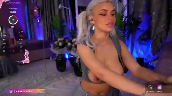 Serene_Sophiex