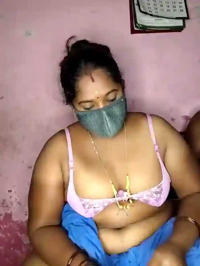 tamilvillagecouple1