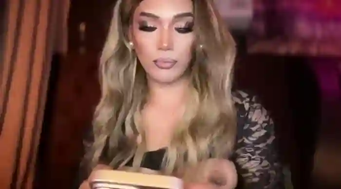 Lo_la_69