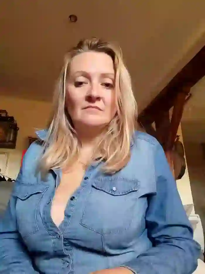 lady_charlyne
