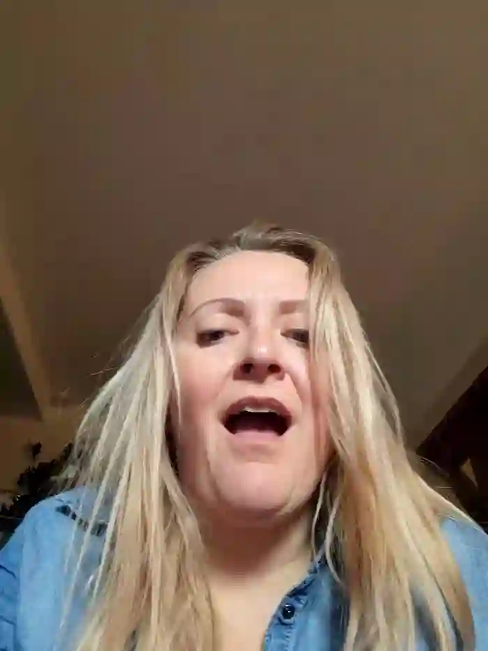 lady_charlyne