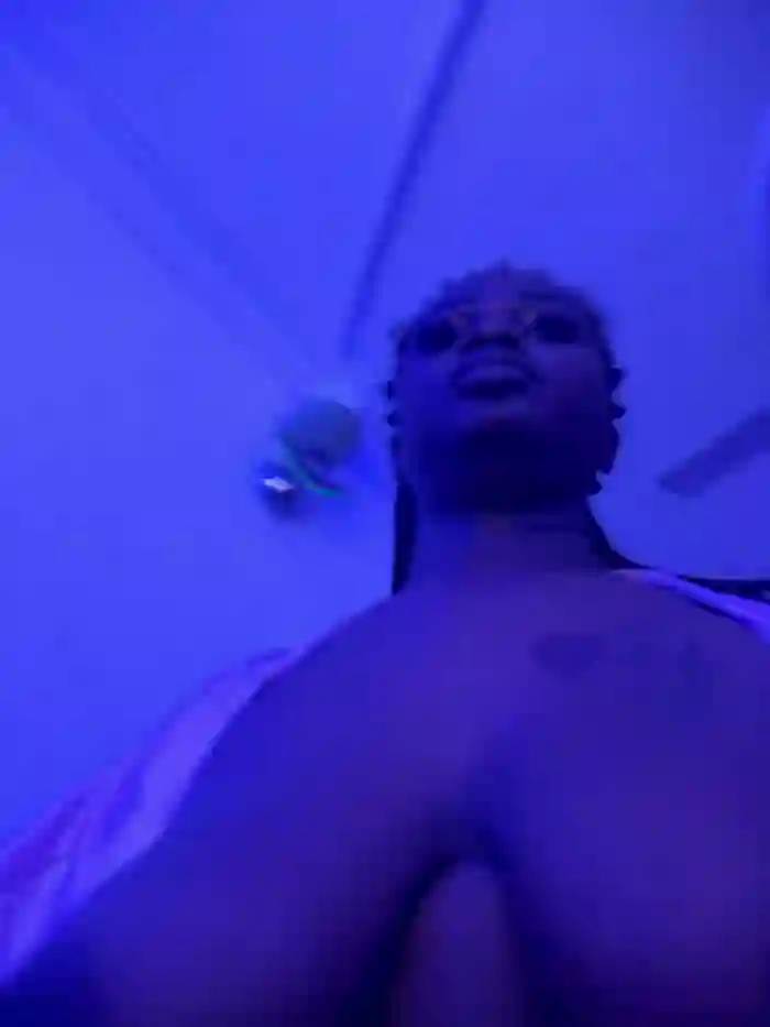 t-Booty_risky_