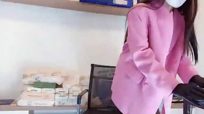 Lush-Cum-Sneaky