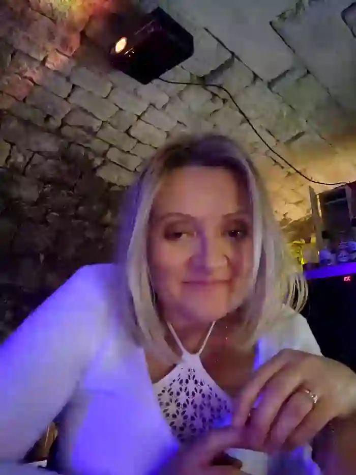 lady_charlyne