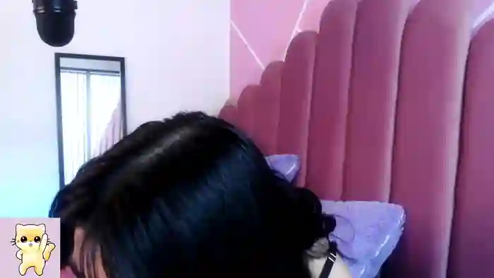 Zoe_Benson