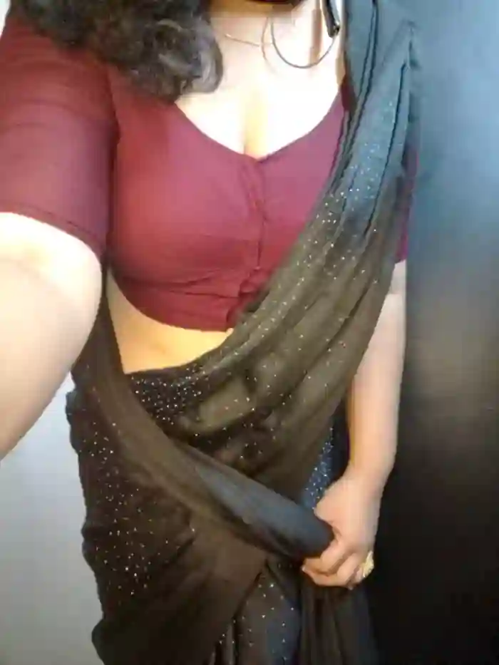 Mallu_MayaMadhav