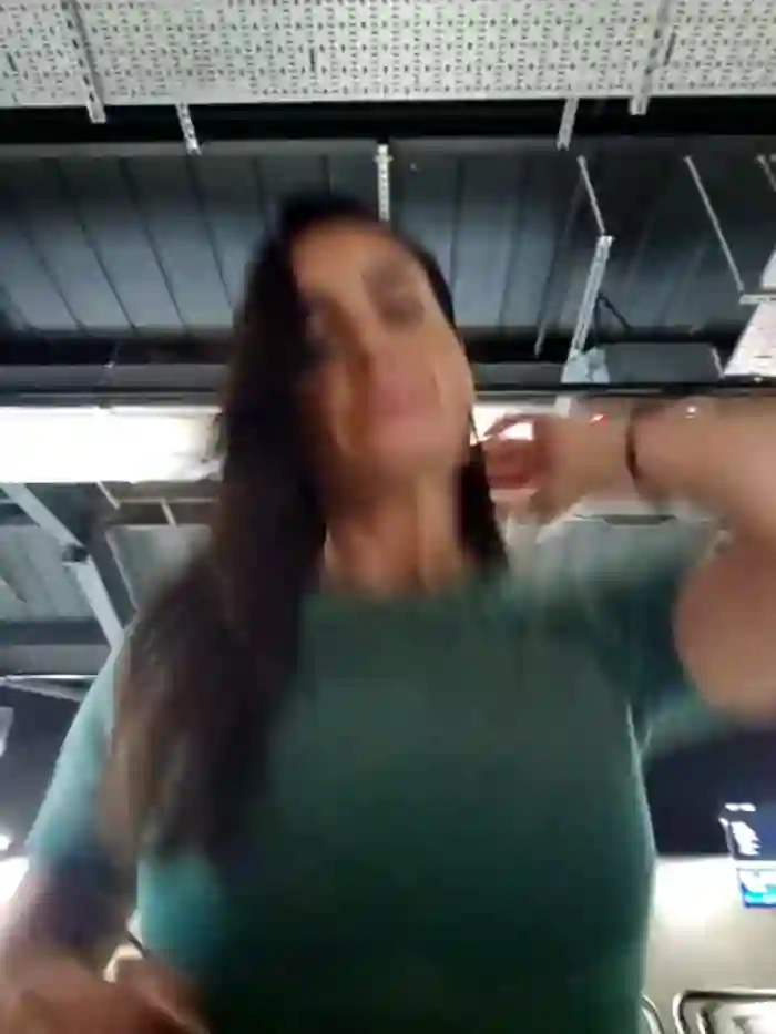busty-milf-harper