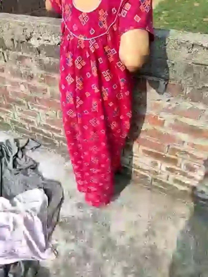COUPLLE_VILLAGE