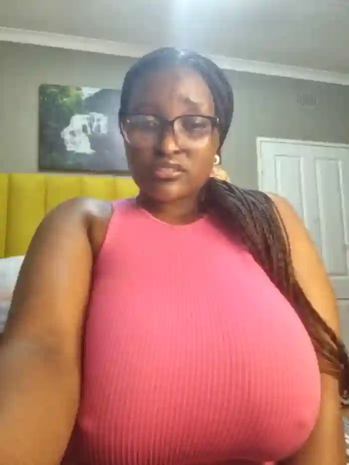 Bustygoddess32