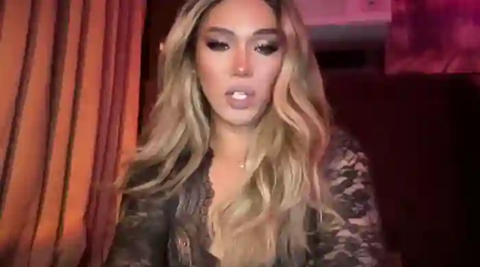 Lo_la_69