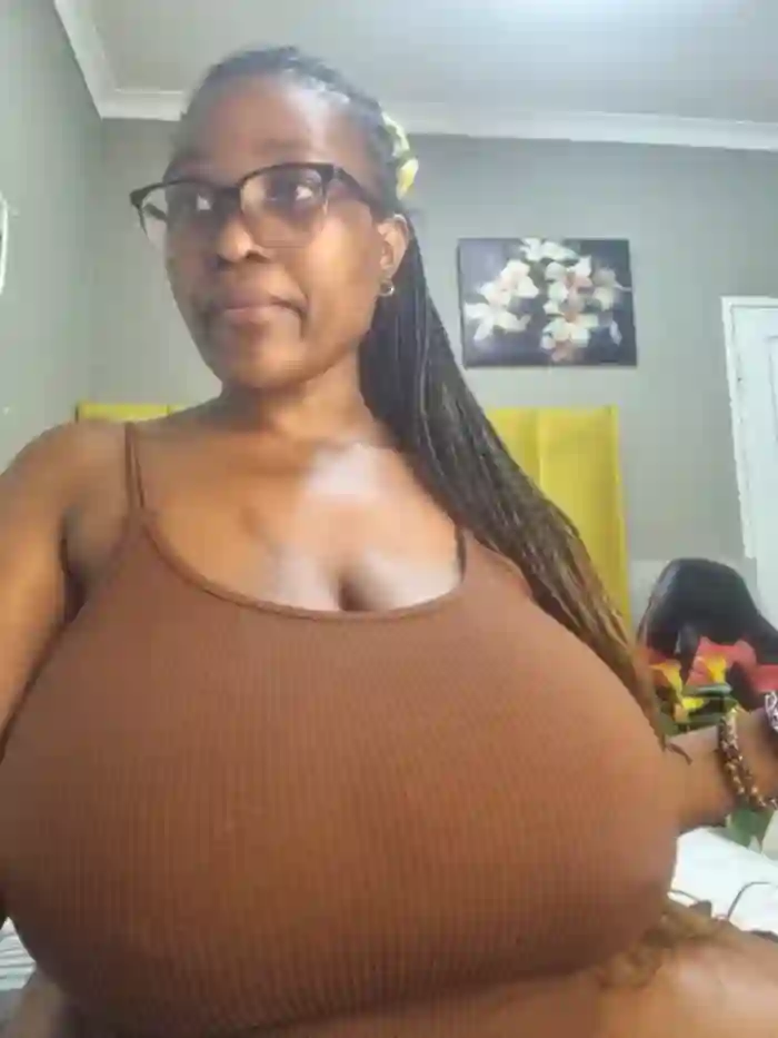 Bustygoddess32