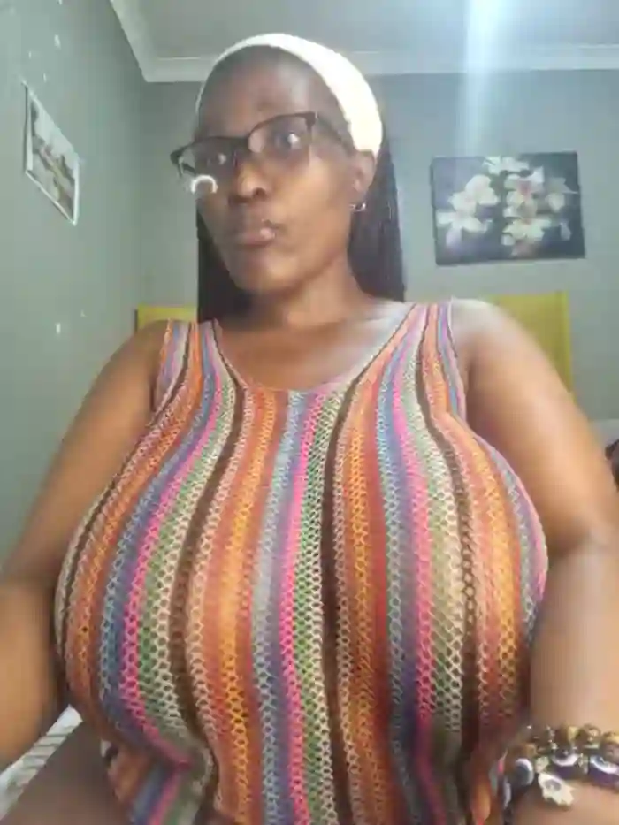 Bustygoddess32