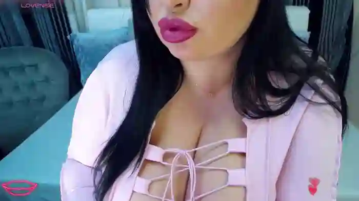 Valeri_wow_Boobs