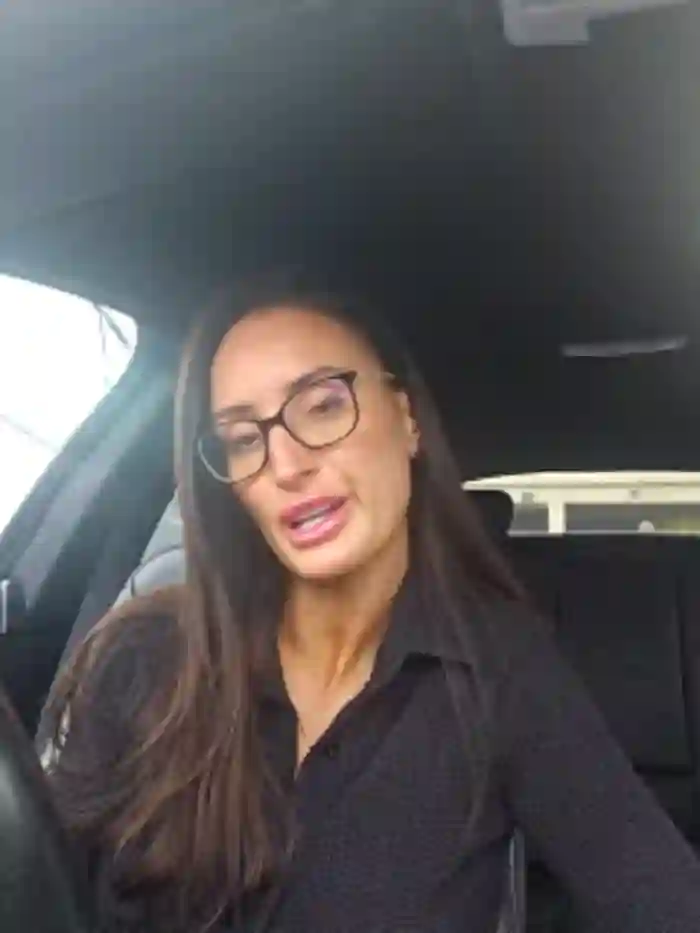 busty-milf-harper