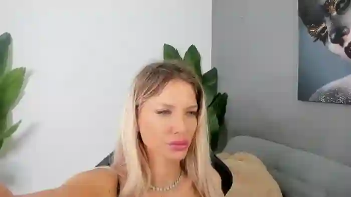 SweetBlondy35