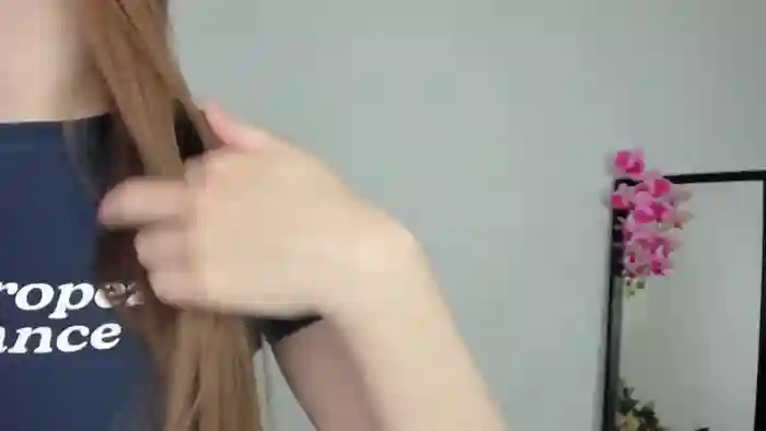 Lilly_Colins