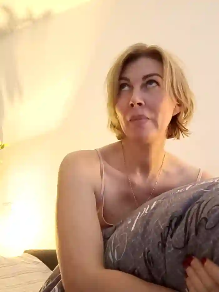 stellahere8
