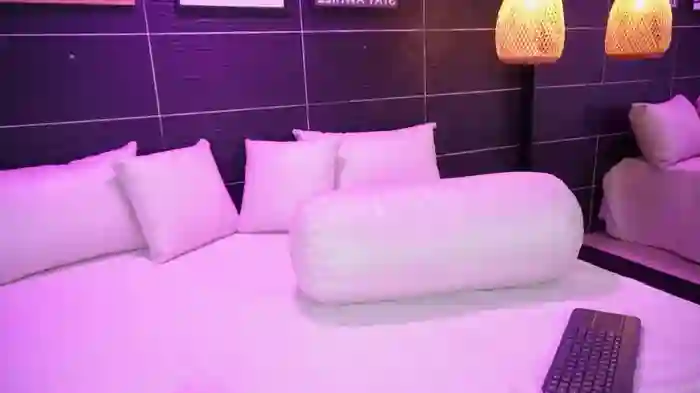 Bella_TS_