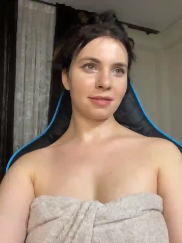 CurlyLara