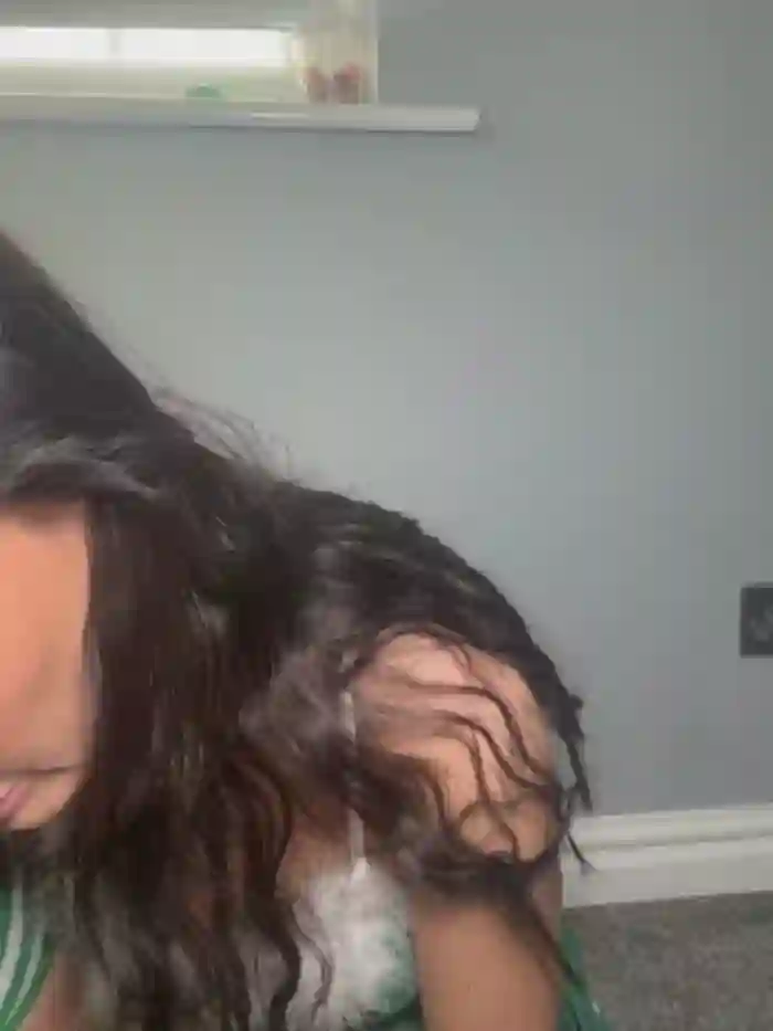 busty-milf-harper