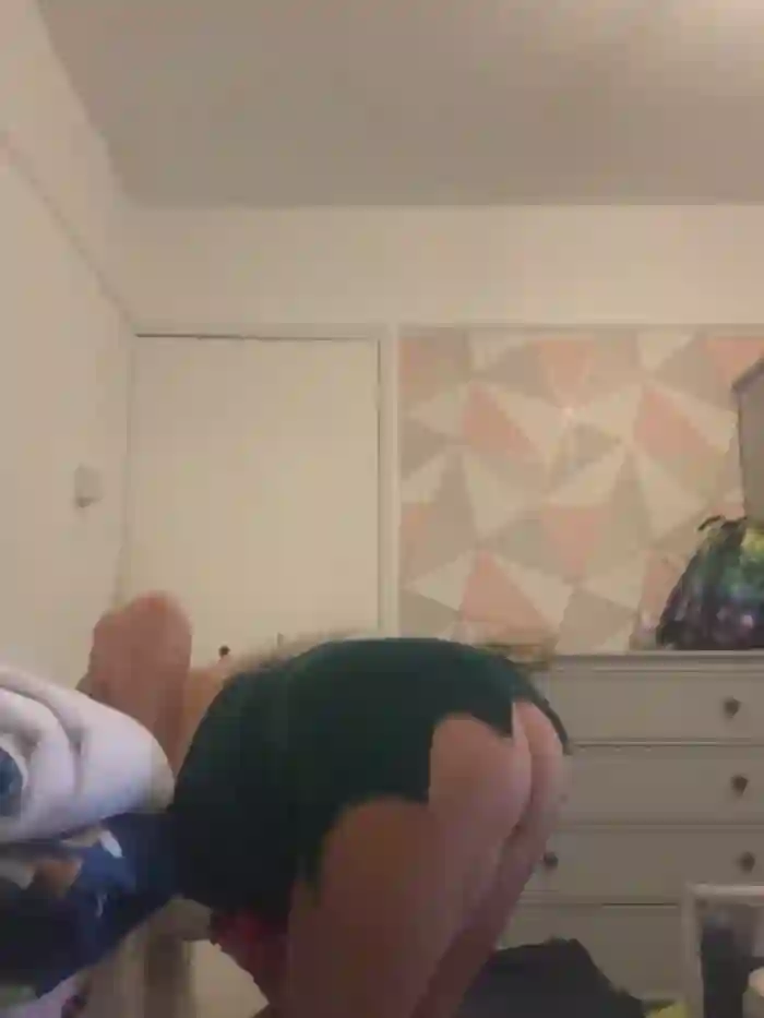 Bustyblondebabe32
