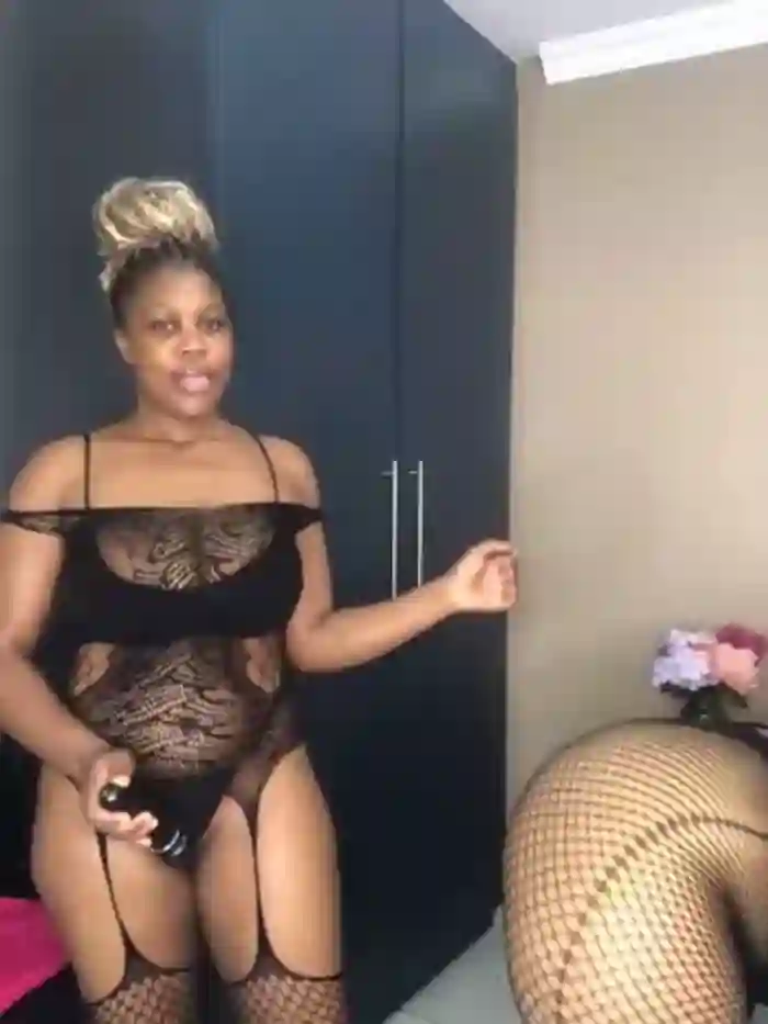 African_Sweet_Hun1603