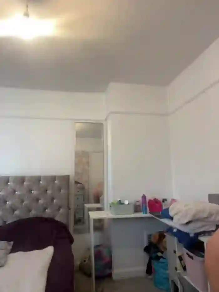 Bustyblondebabe32