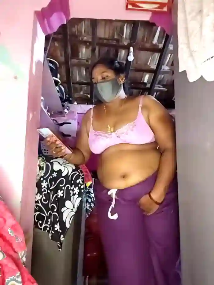 tamilvillagecouple1