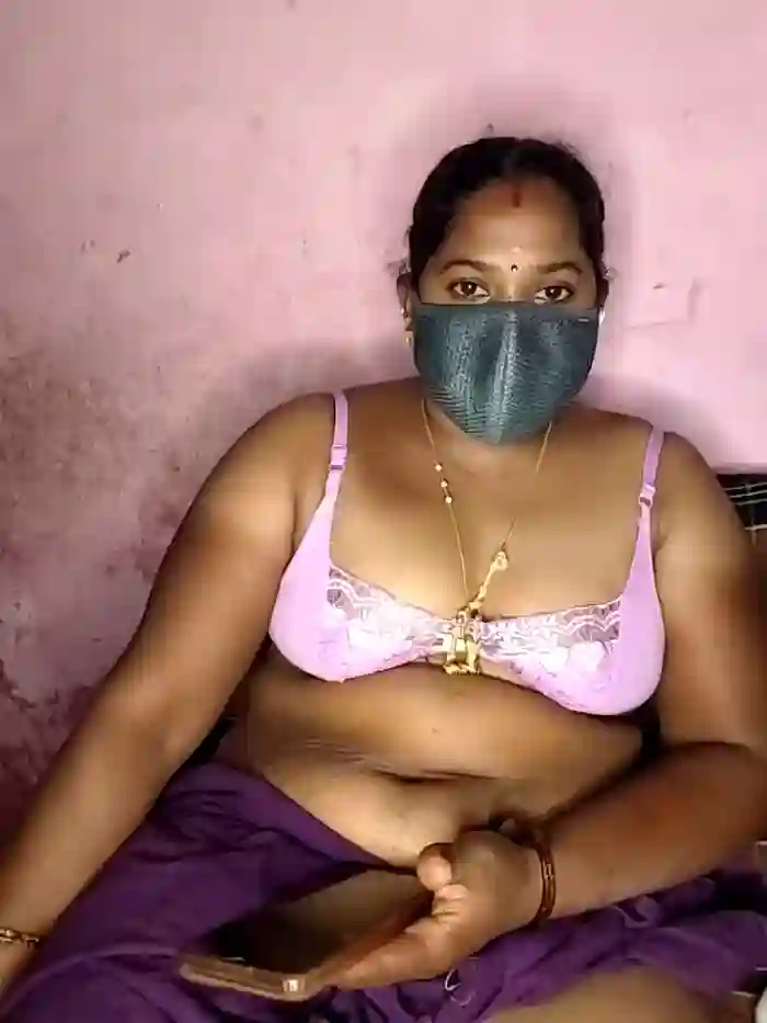 tamilvillagecouple1