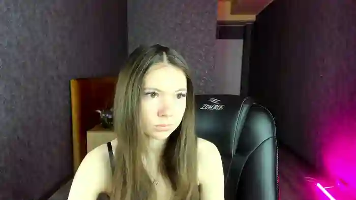 Nicole_Charm