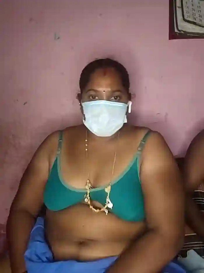 tamilvillagecouple1