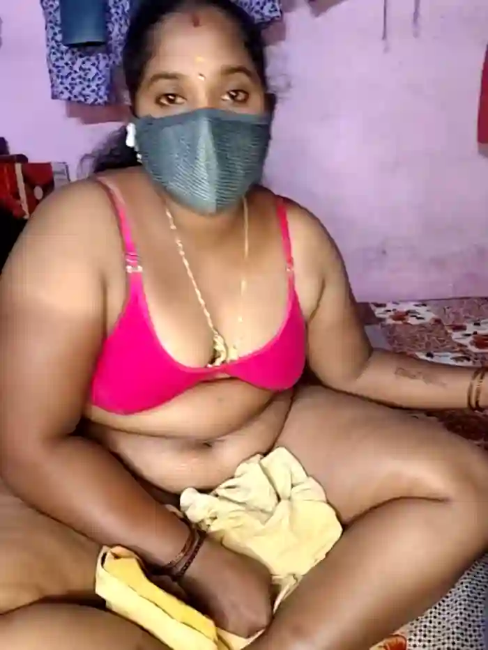 tamilvillagecouple1