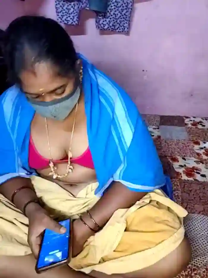 tamilvillagecouple1