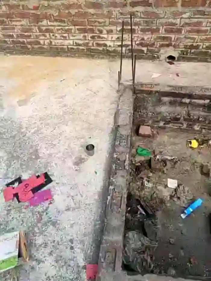COUPLLE_VILLAGE