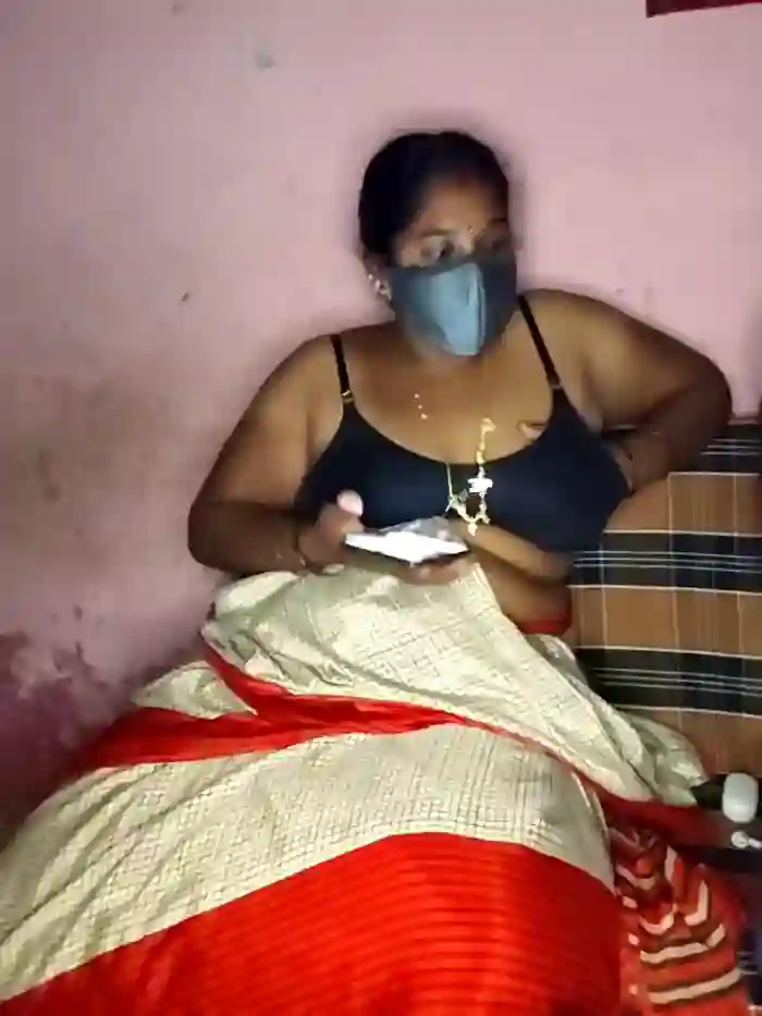 tamilvillagecouple1