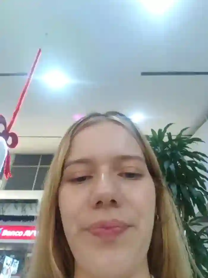 NicoleCut