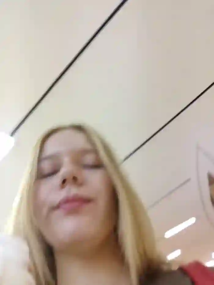 NicoleCut