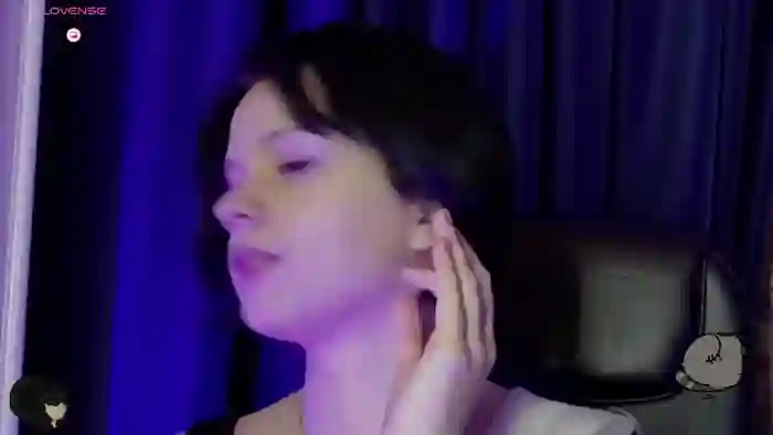 Alina_Mills