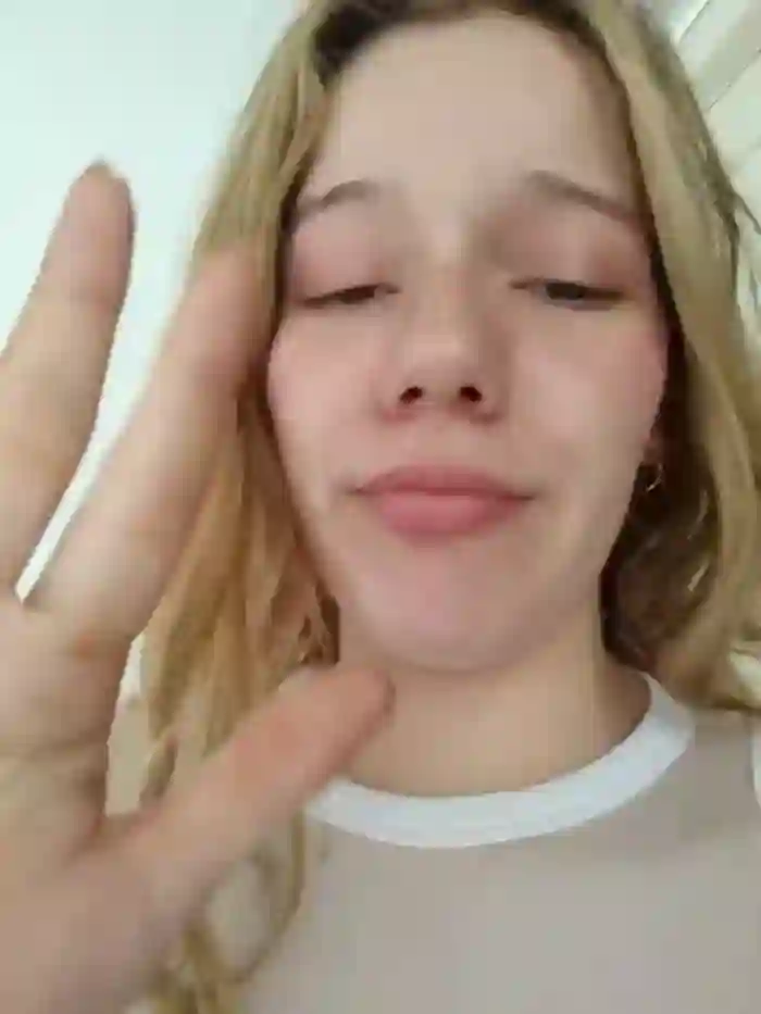 NicoleCut